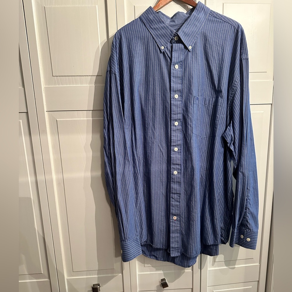 Izod Men’s Button Down Shirt: